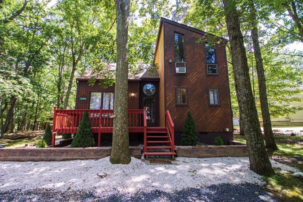 Entire 3 Bedroom Adventure Chalet, Near The Best Of The Poconos Ийст Страудсбърг Екстериор снимка