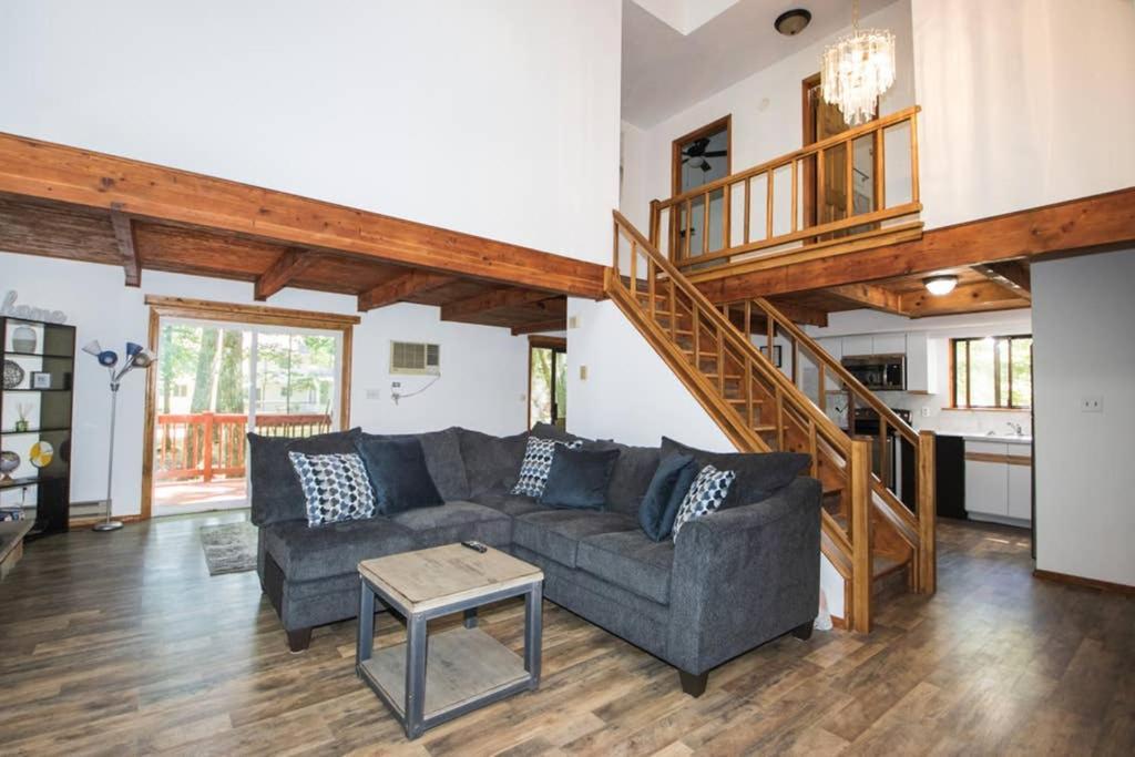 Entire 3 Bedroom Adventure Chalet, Near The Best Of The Poconos Ийст Страудсбърг Екстериор снимка