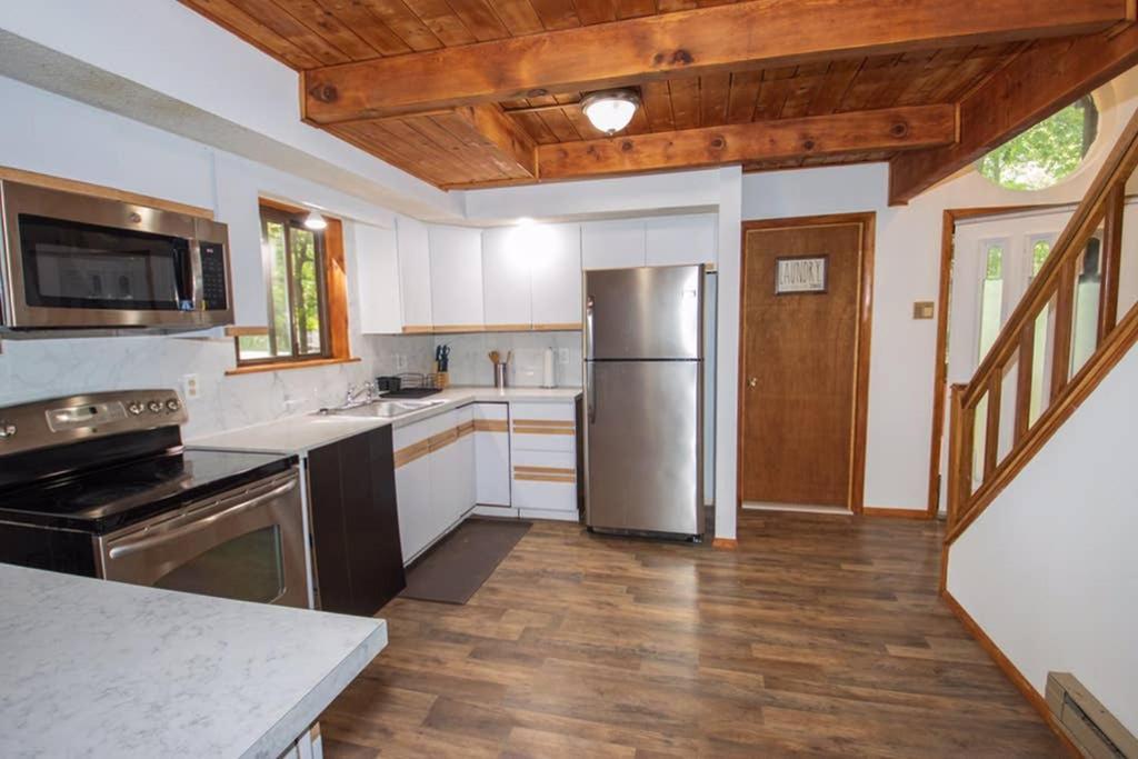Entire 3 Bedroom Adventure Chalet, Near The Best Of The Poconos Ийст Страудсбърг Екстериор снимка